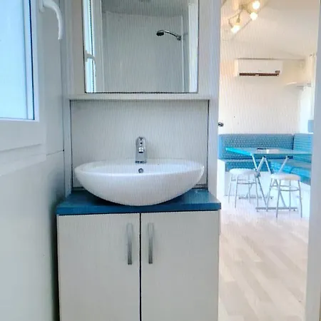 Apartment Ivona's Mobile House No 26 *