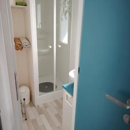 Ivona's Mobile House No 26 Apartment Turanj
